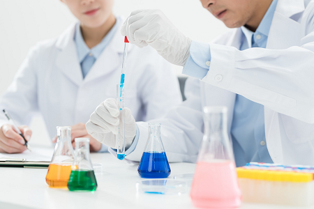 Представяме ви комбинацията от SARS-CoV-2 / FLU A и B / комплект за бърз тест за антиген на RSV